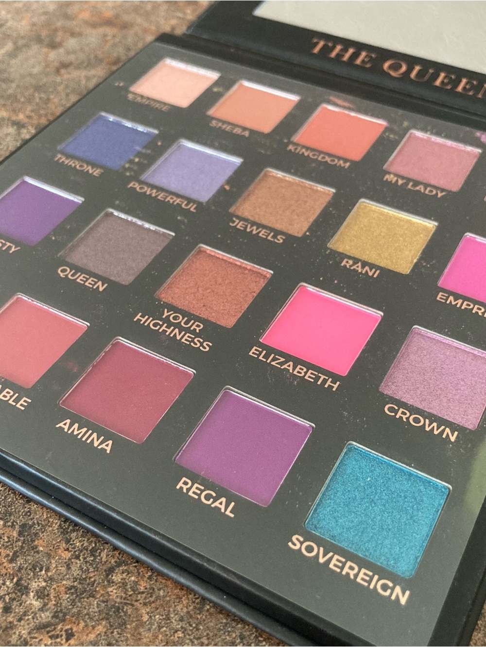 ELOISE 'The Queen' Eyeshadow Palette - 20 pigments - NWT and NEVER swatched - Picture 6 of 9